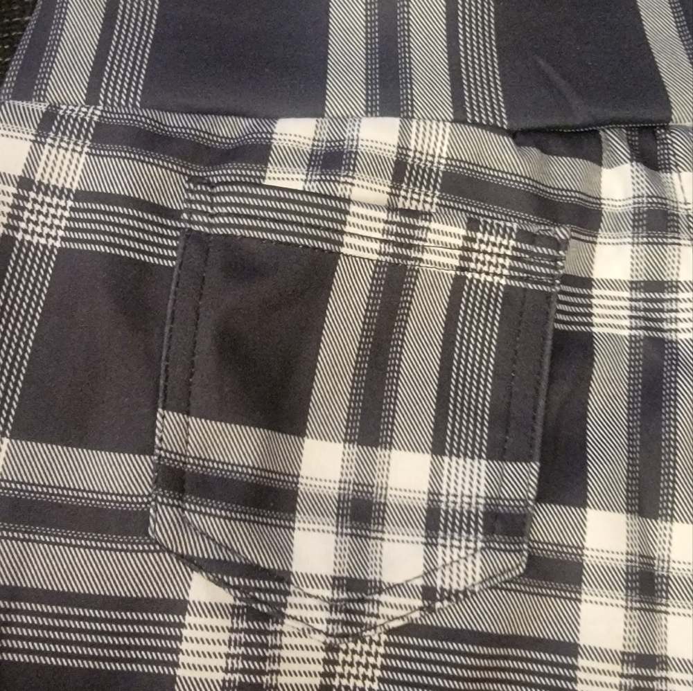 Ladies Shorts - Picture 5 of 6